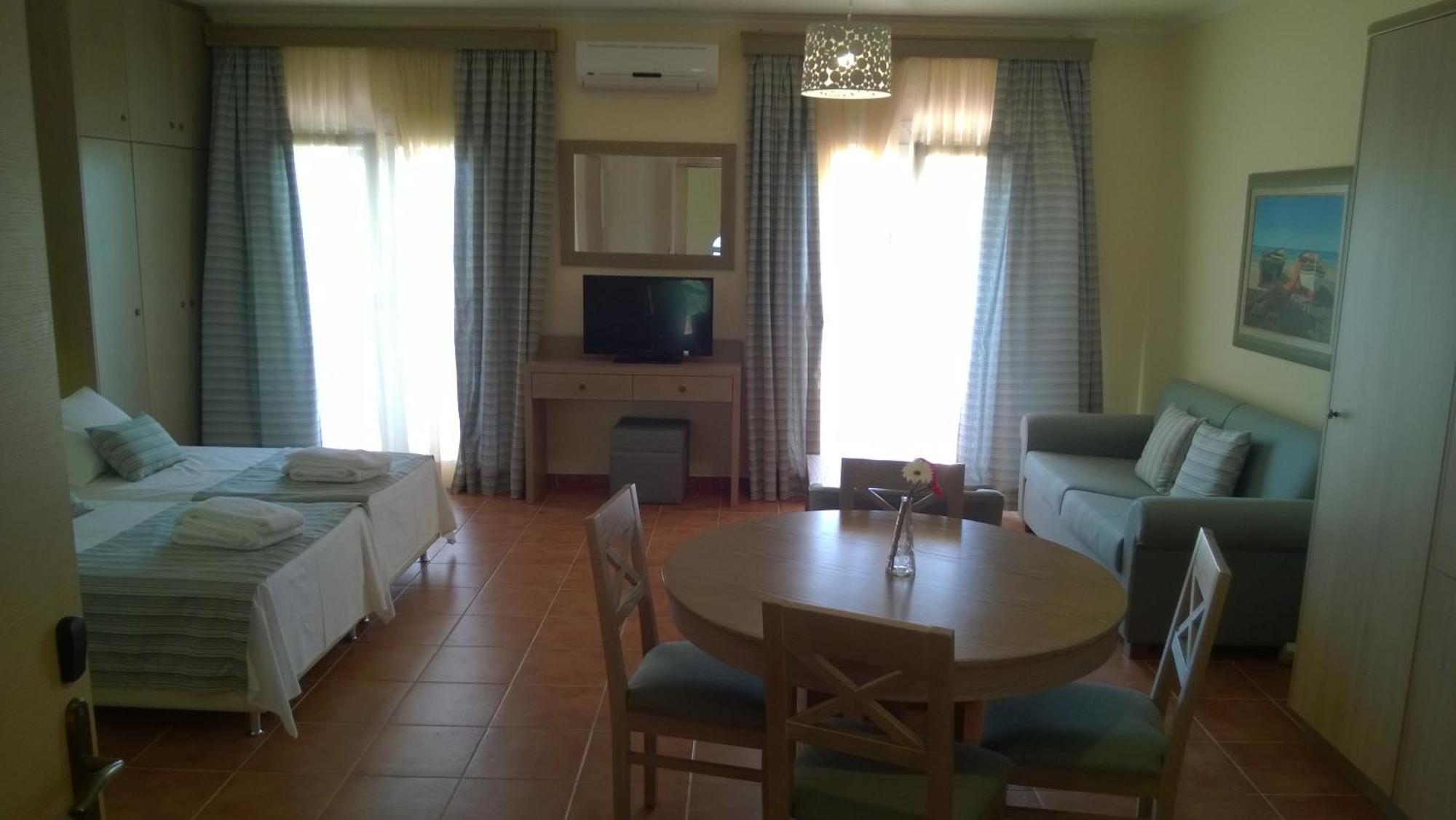 Sivota Gold Aparthotel Стая снимка