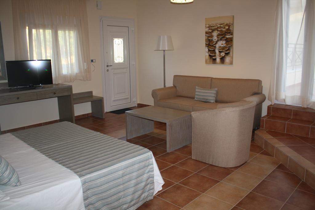 Sivota Gold Aparthotel Стая снимка
